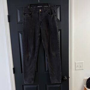 Sonoma Athletic Fit; they are not relaxed.  33x32.  Black.